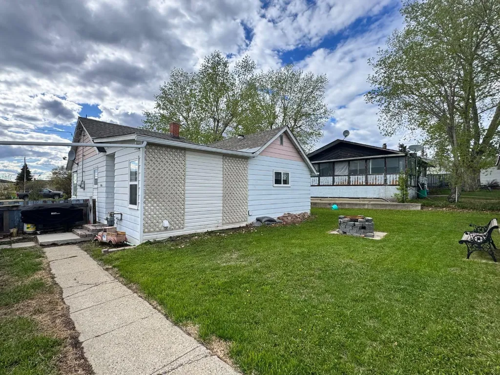 10616 104 Avenue Fairview AB T0H 1L0
