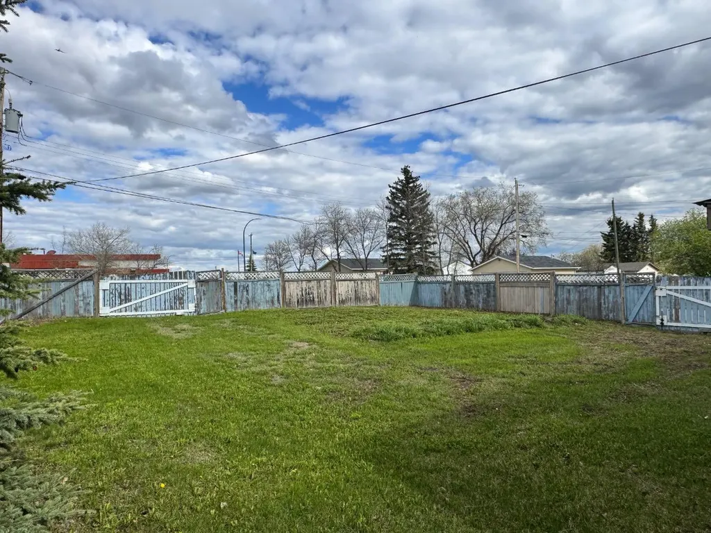 10616 104 Avenue Fairview AB T0H 1L0