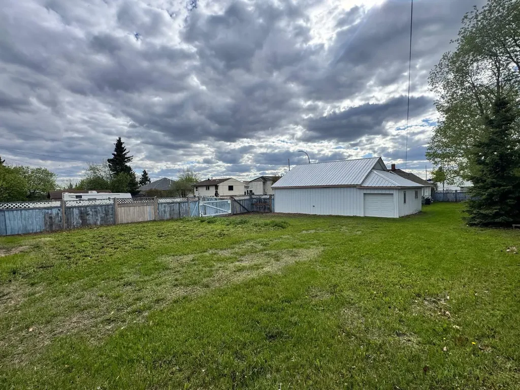 10616 104 Avenue Fairview AB T0H 1L0