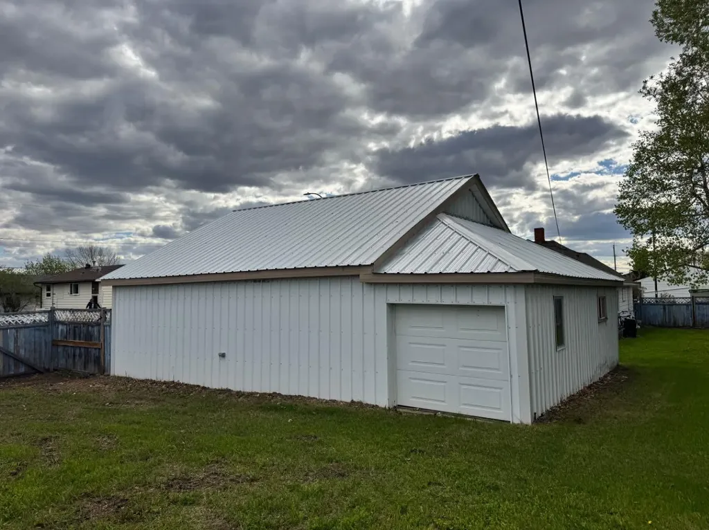 10616 104 Avenue Fairview AB T0H 1L0