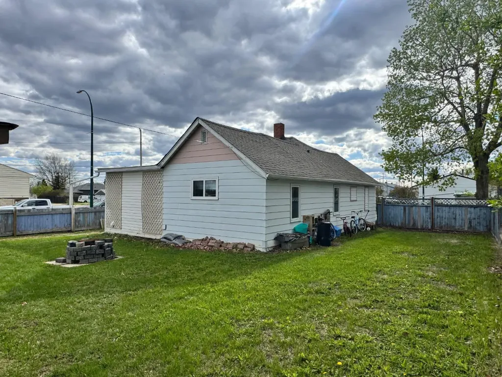 10616 104 Avenue Fairview AB T0H 1L0