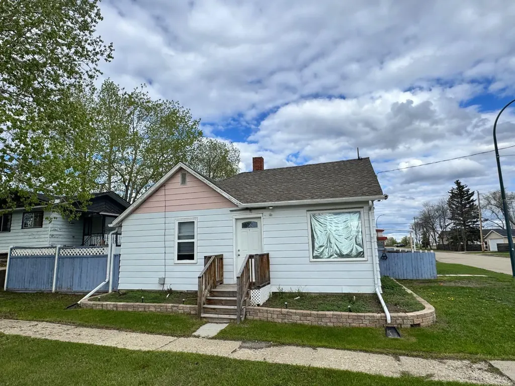 10616 104 Avenue Fairview AB T0H 1L0