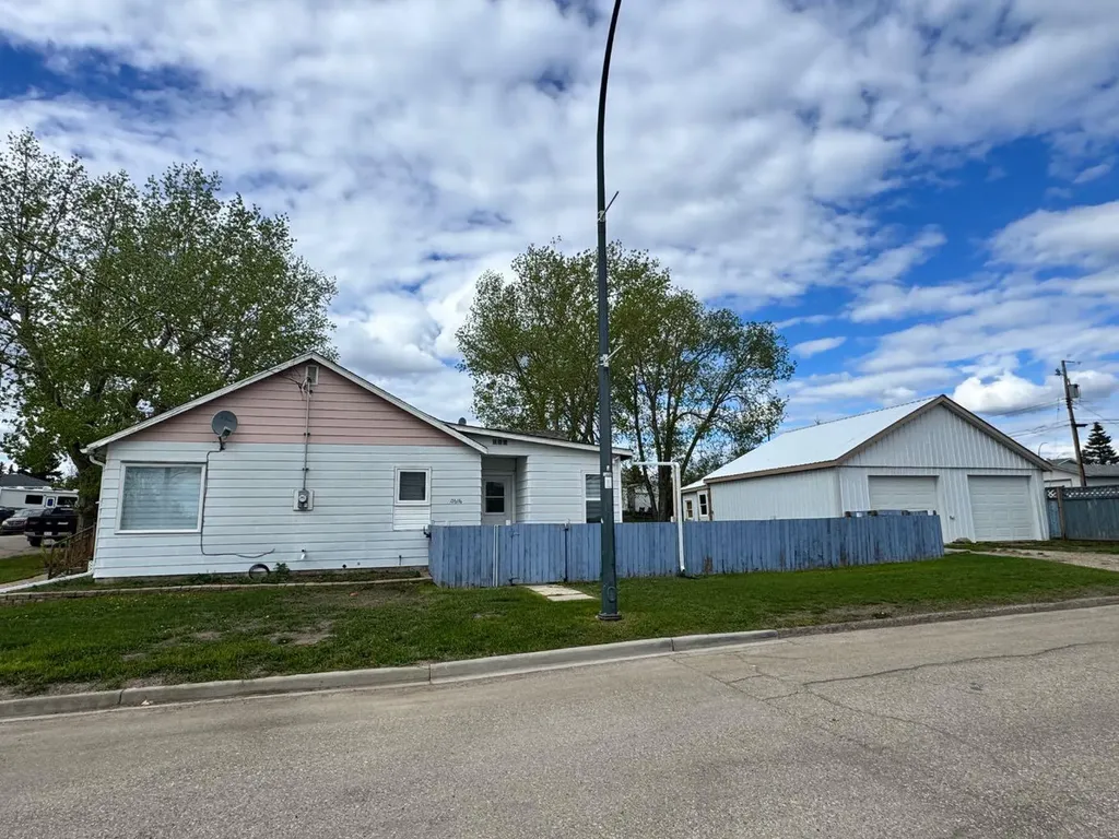 10616 104 Avenue Fairview AB T0H 1L0