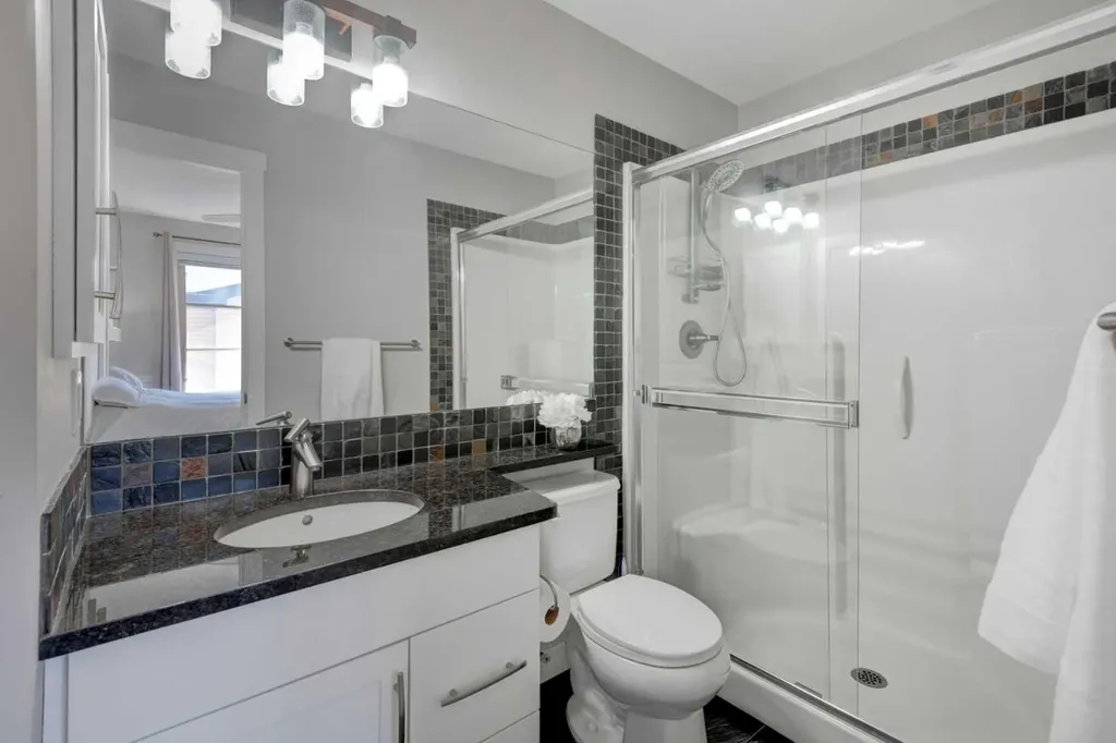 24 Aspen Hills Common SW Calgary AB T3H 0R7