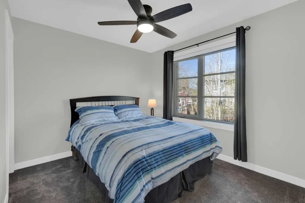 24 Aspen Hills Common SW Calgary AB T3H 0R7