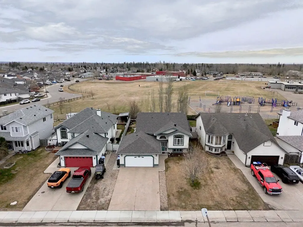 188 Breukel Crescent Fort Mcmurray AB T9K 2J4