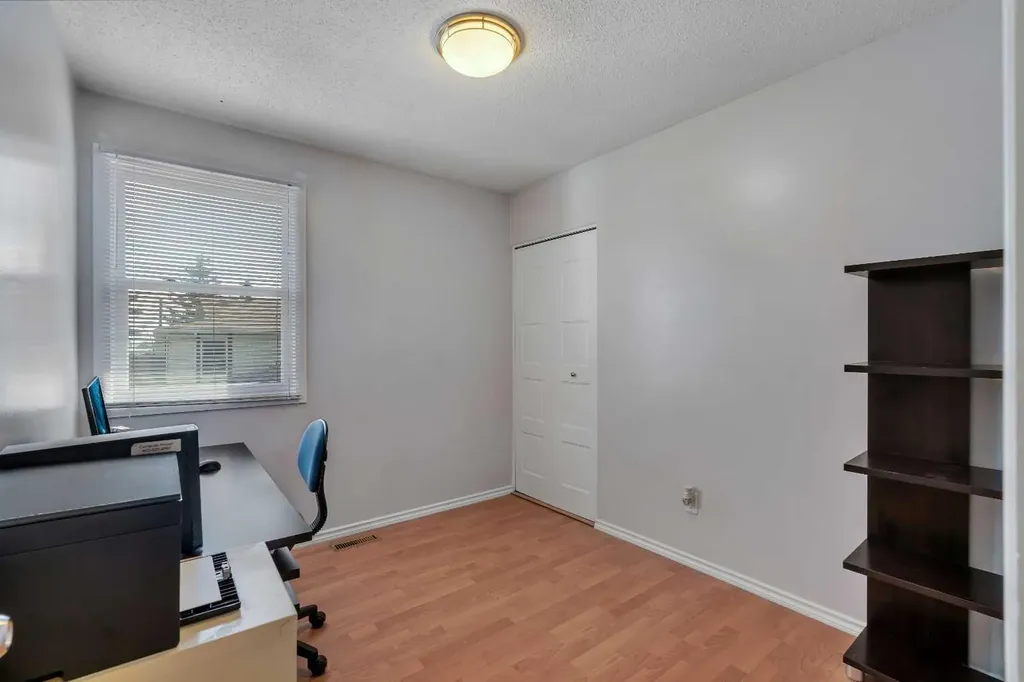 544 Blackthorn Road NE Calgary AB T2K 5J5