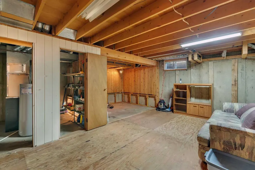 544 Blackthorn Road NE Calgary AB T2K 5J5
