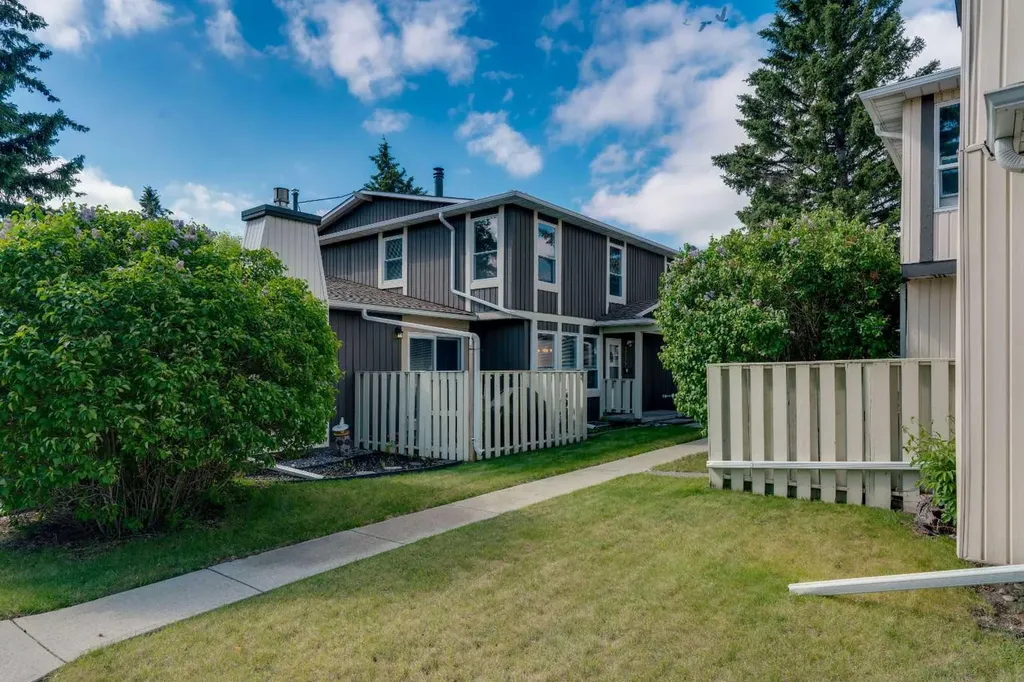 544 Blackthorn Road NE Calgary AB T2K 5J5