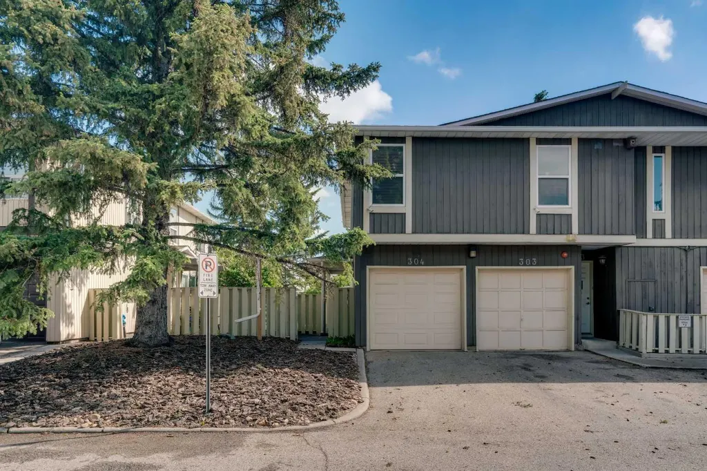 544 Blackthorn Road NE Calgary AB T2K 5J5
