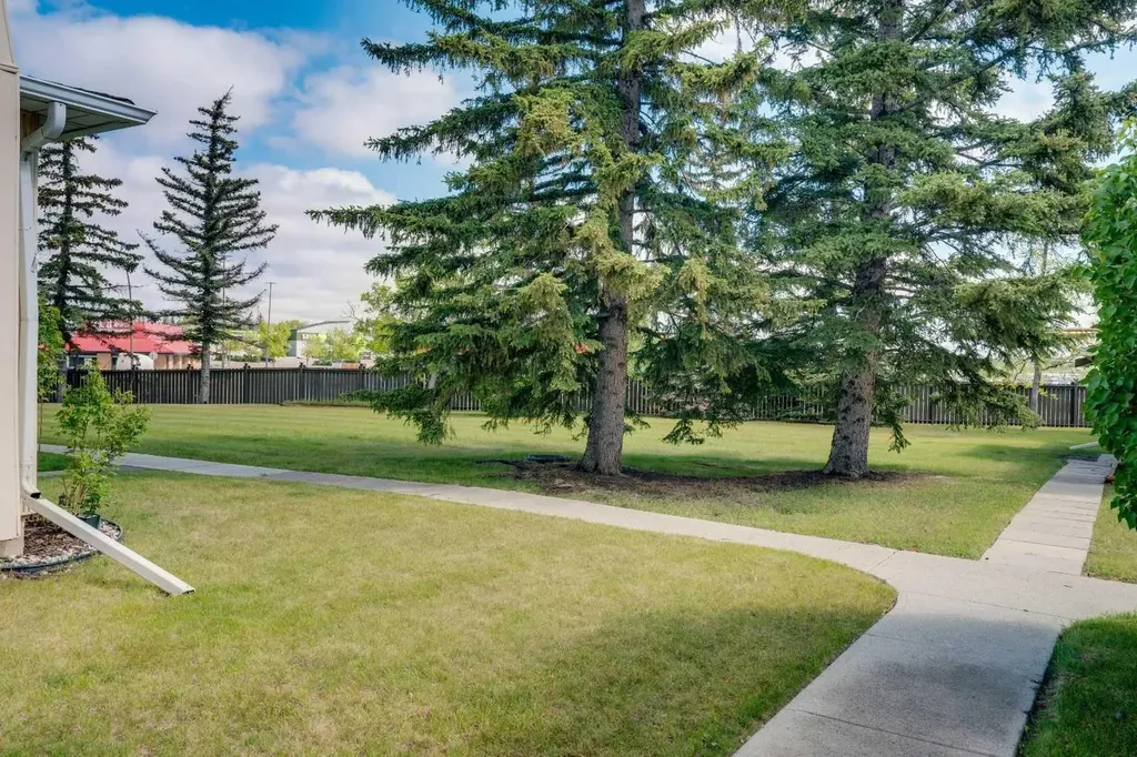 544 Blackthorn Road NE Calgary AB T2K 5J5