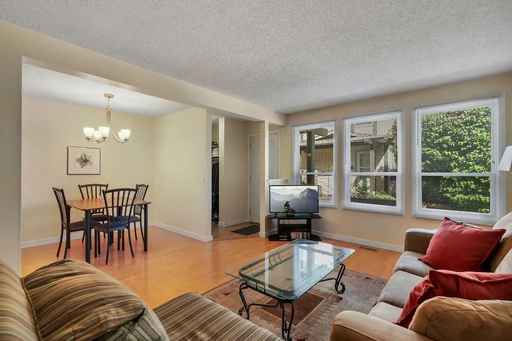 544 Blackthorn Road NE Calgary AB T2K 5J5
