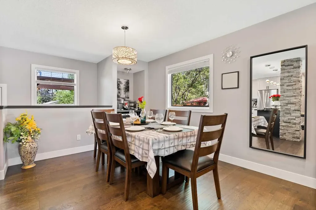 3912 40 Avenue NW Calgary AB T3A 0W9
