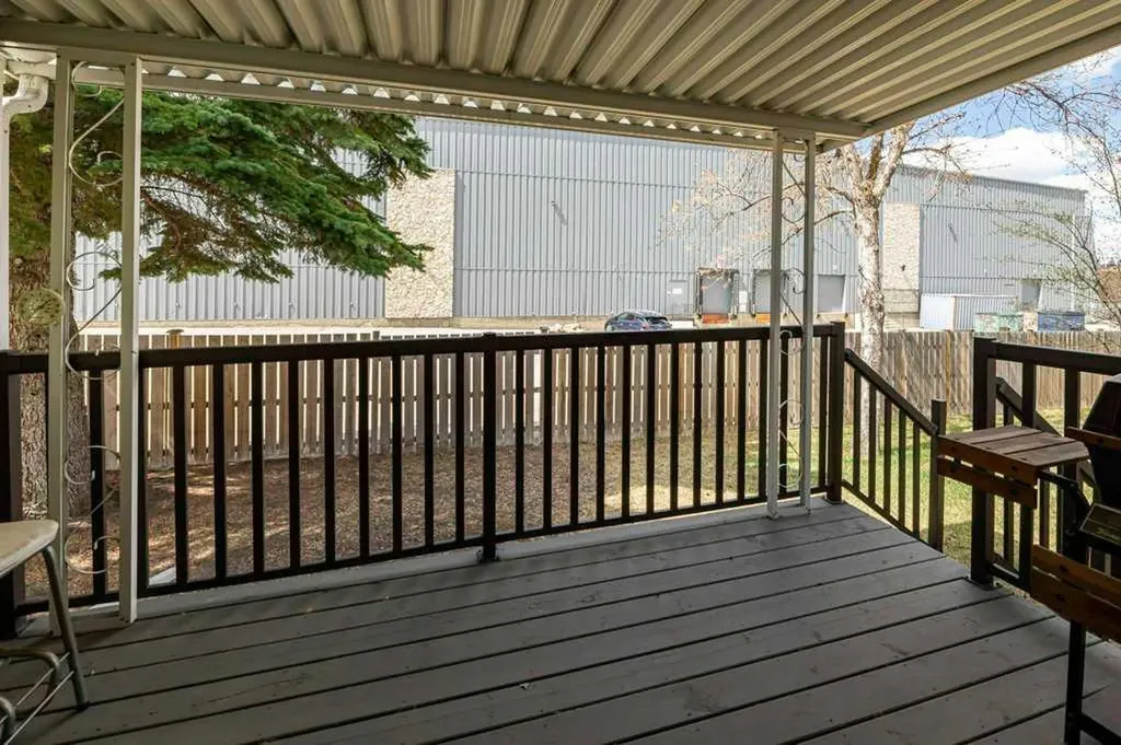 2816 Botterill Crescent Red Deer AB T4R 2H7