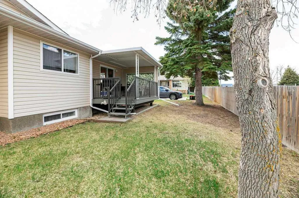 2816 Botterill Crescent Red Deer AB T4R 2H7