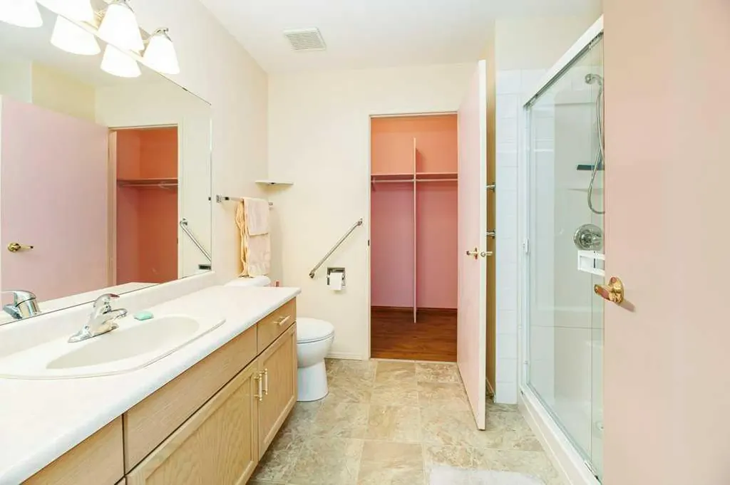2816 Botterill Crescent Red Deer AB T4R 2H7