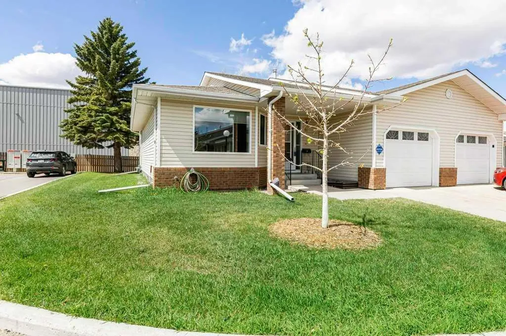 2816 Botterill Crescent Red Deer AB T4R 2H7
