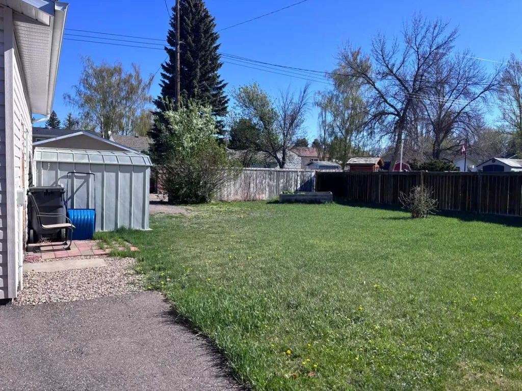 409 Centre Avenue NE Milk River AB T0K 1M0
