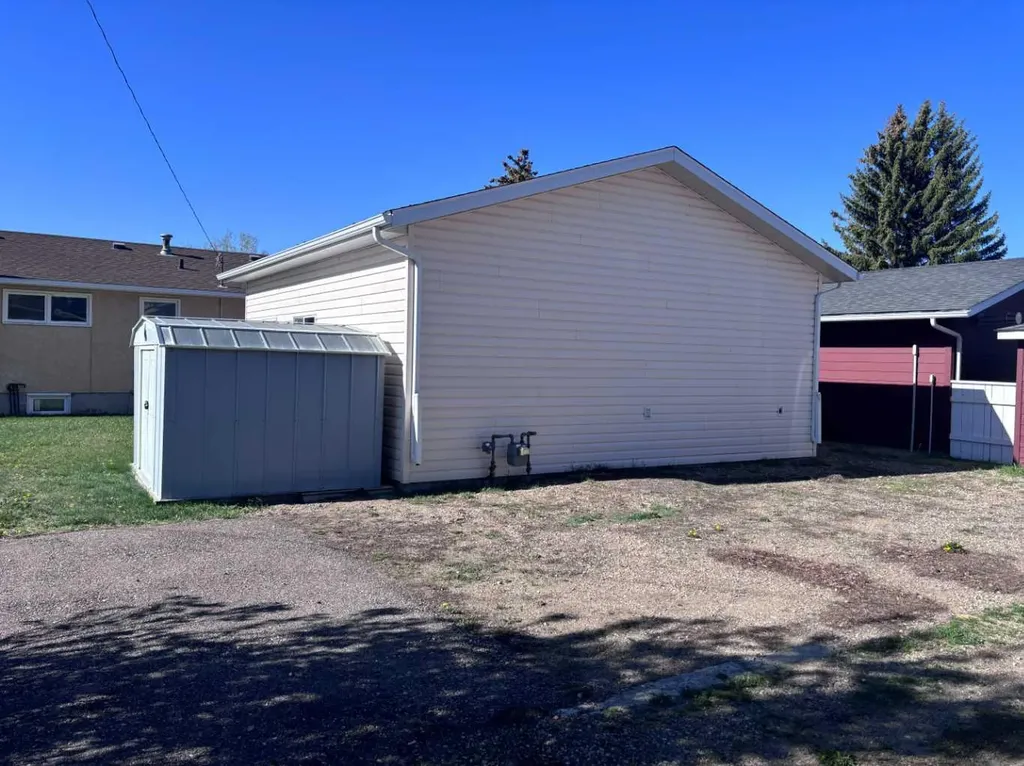 409 Centre Avenue NE Milk River AB T0K 1M0