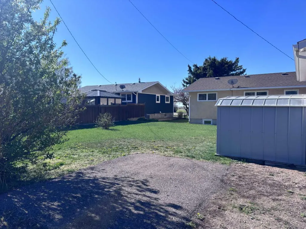 409 Centre Avenue NE Milk River AB T0K 1M0