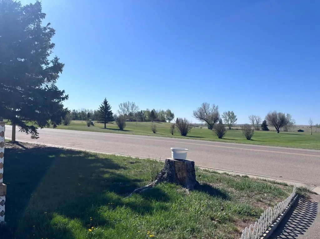 409 Centre Avenue NE Milk River AB T0K 1M0