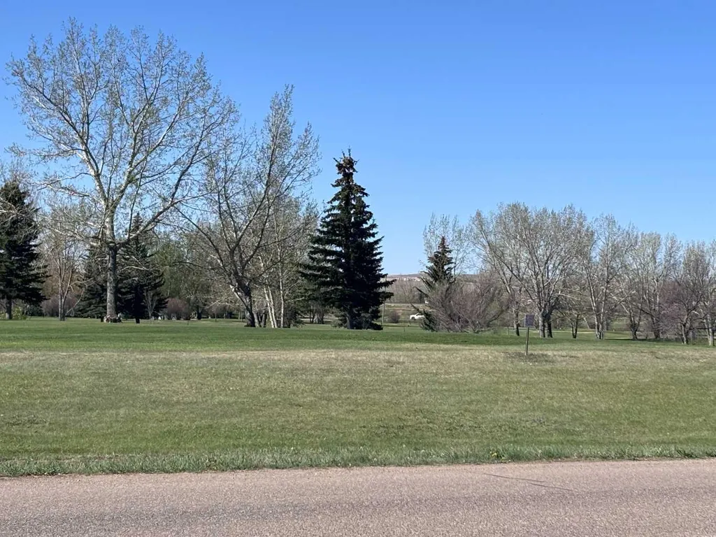 409 Centre Avenue NE Milk River AB T0K 1M0