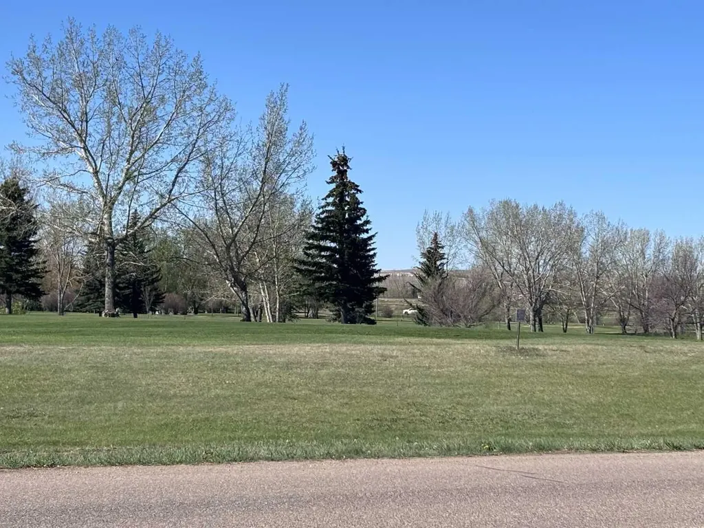 409 Centre Avenue NE Milk River AB T0K 1M0