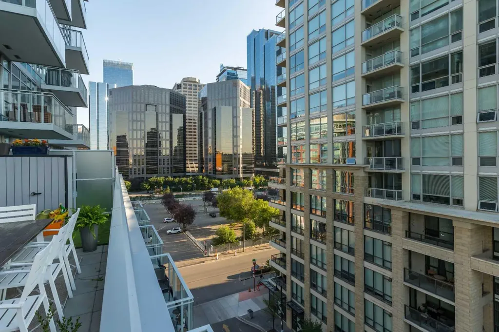 108 Waterfront Court SW Calgary AB T2P 1K7