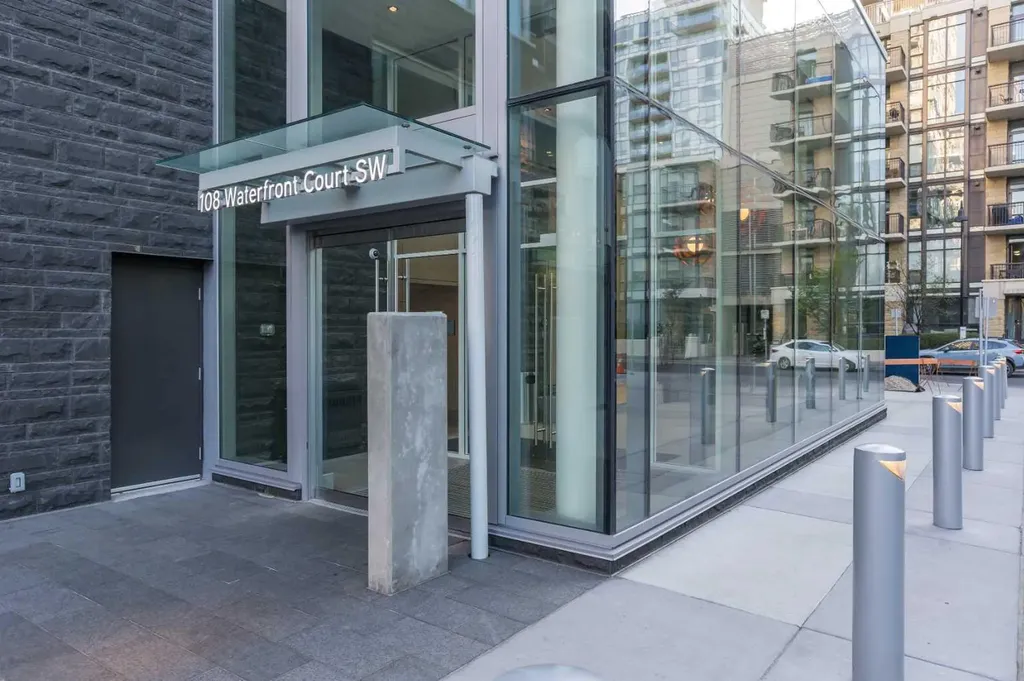 108 Waterfront Court SW Calgary AB T2P 1K7