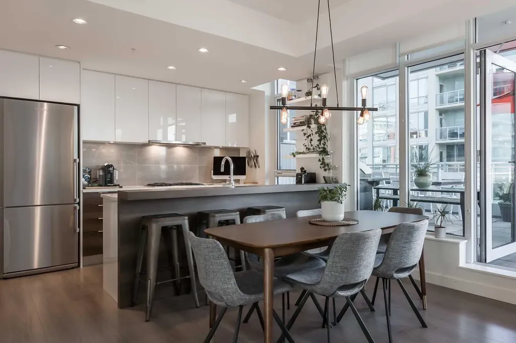 108 Waterfront Court SW Calgary AB T2P 1K7