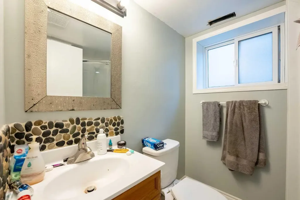 734 4 Street S Lethbridge AB T1J 2B1