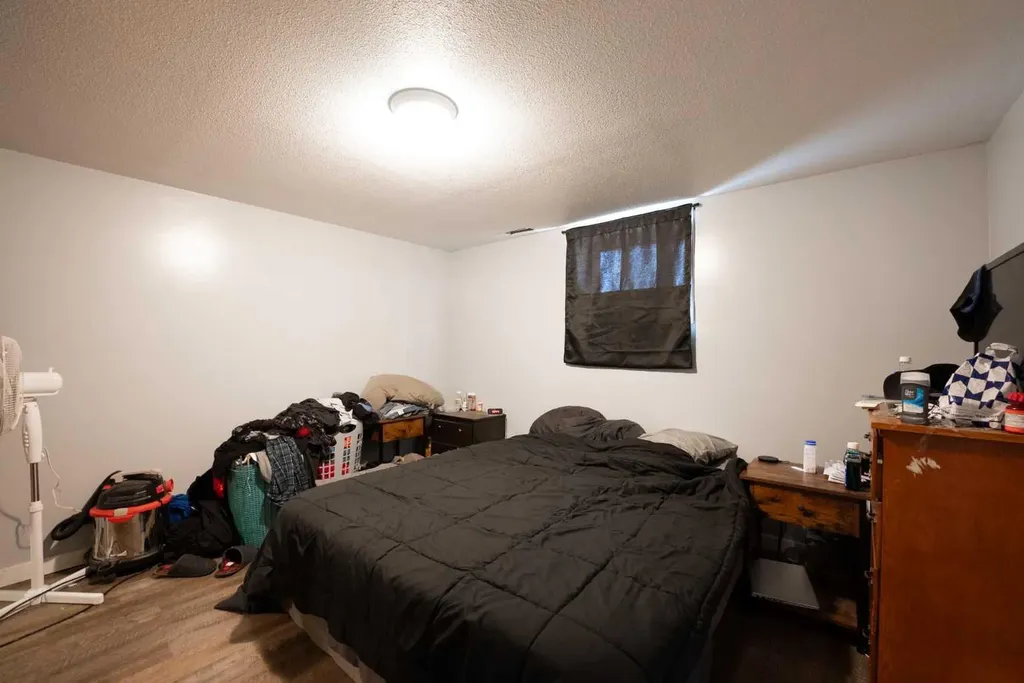 734 4 Street S Lethbridge AB T1J 2B1