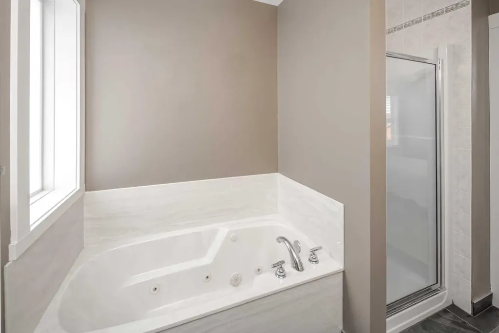 10514 Rockyledge Street NW Calgary AB T3G 5N2