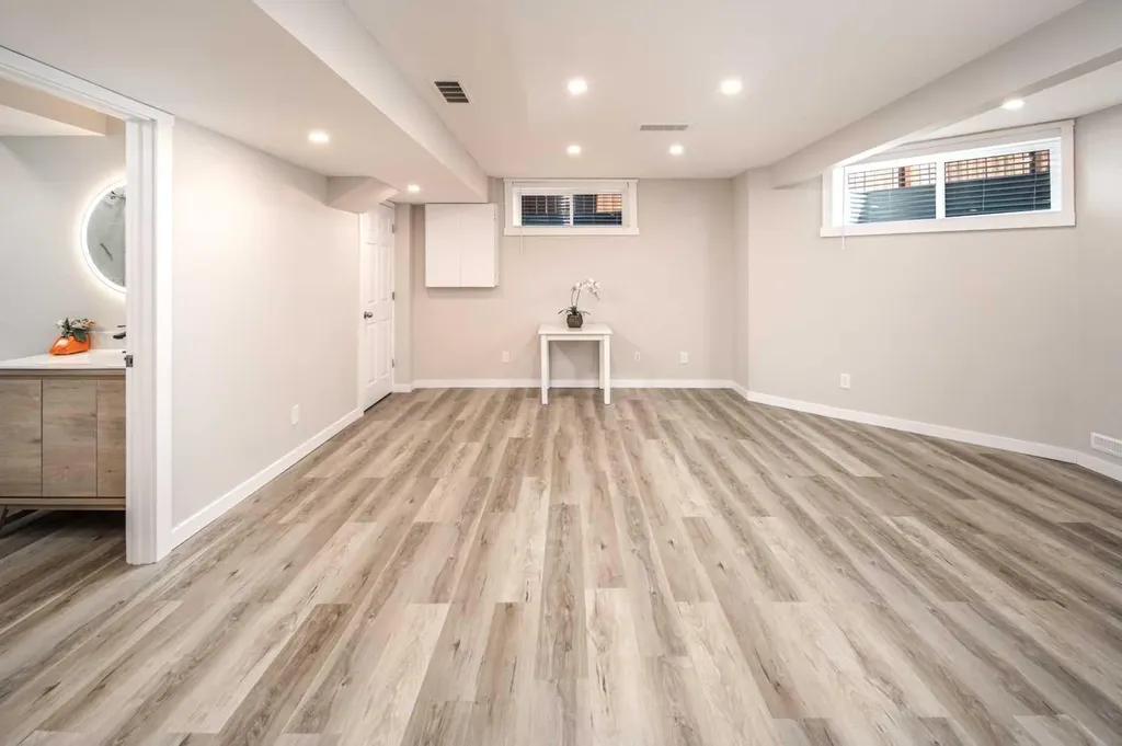 10514 Rockyledge Street NW Calgary AB T3G 5N2