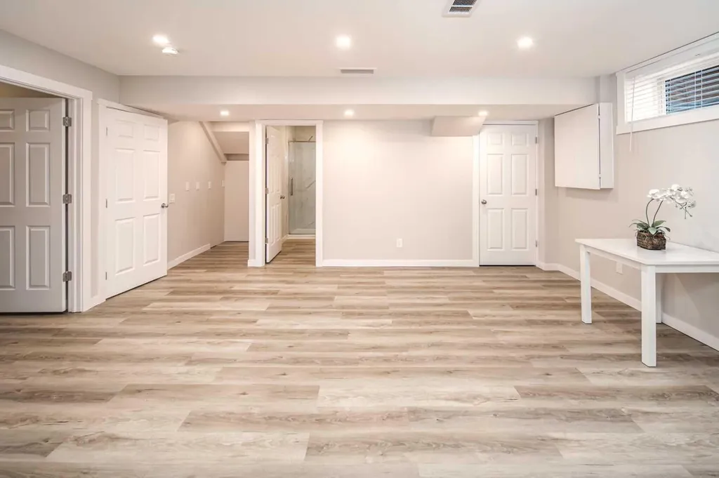 10514 Rockyledge Street NW Calgary AB T3G 5N2