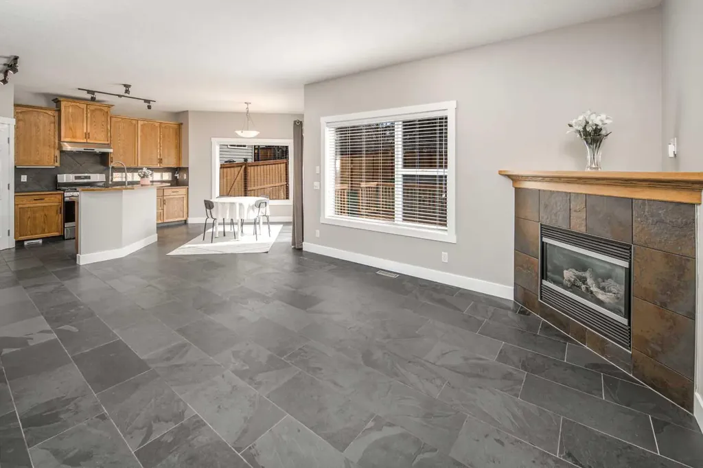 10514 Rockyledge Street NW Calgary AB T3G 5N2