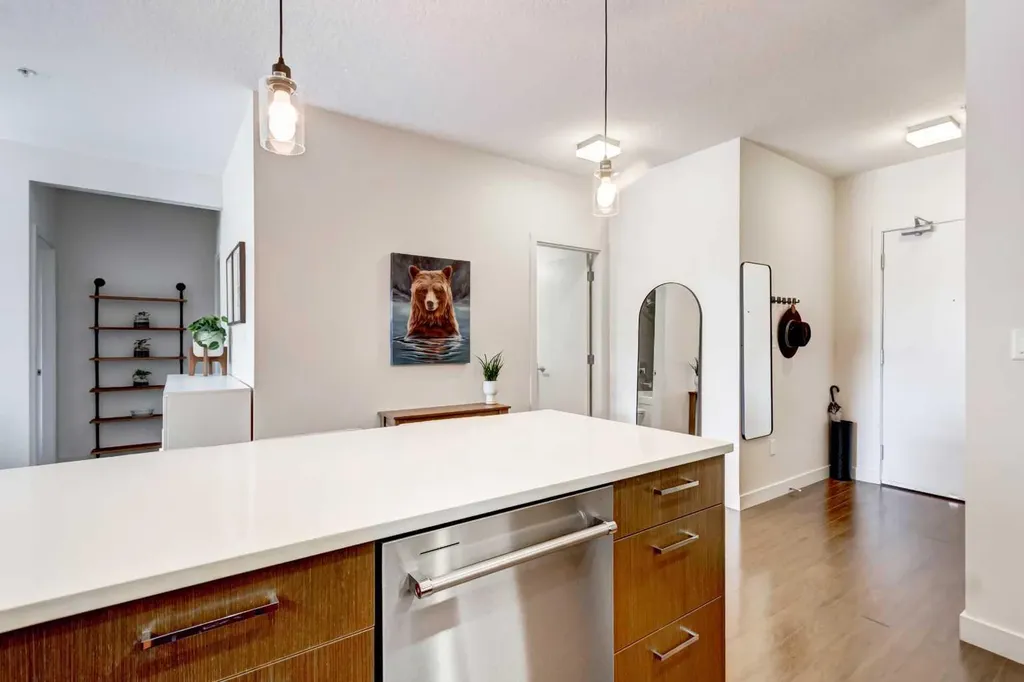 323 20 Avenue SW Calgary AB T2S 2G5