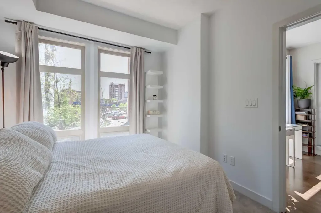 323 20 Avenue SW Calgary AB T2S 2G5