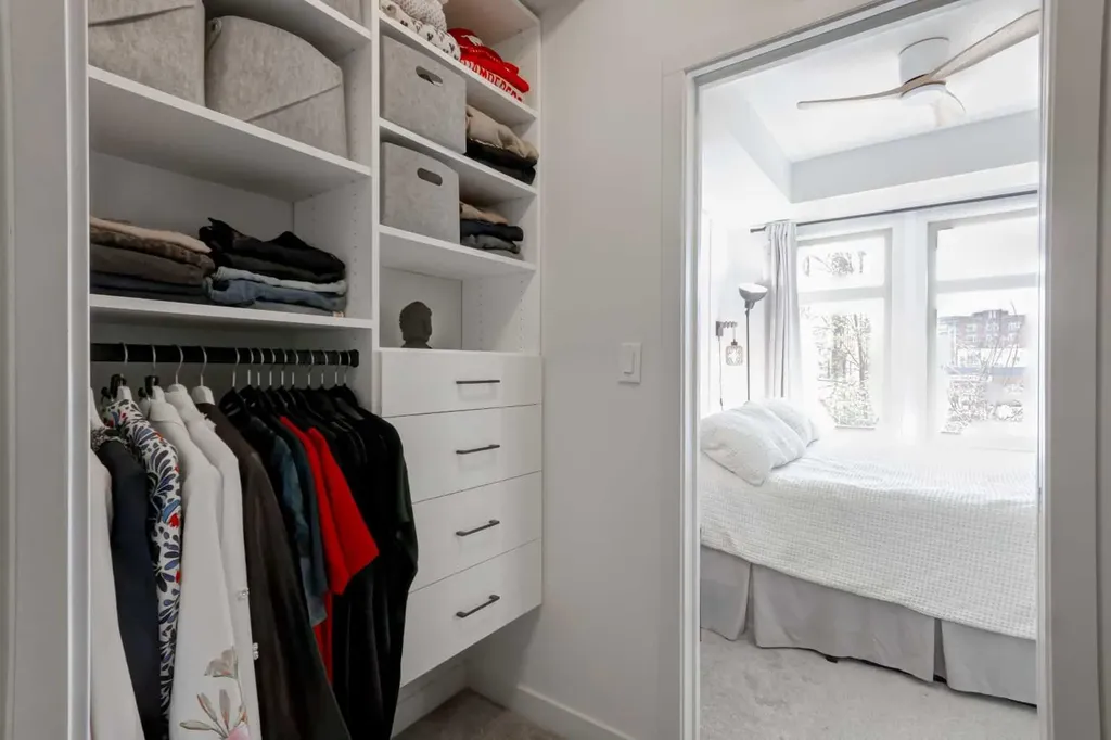 323 20 Avenue SW Calgary AB T2S 2G5