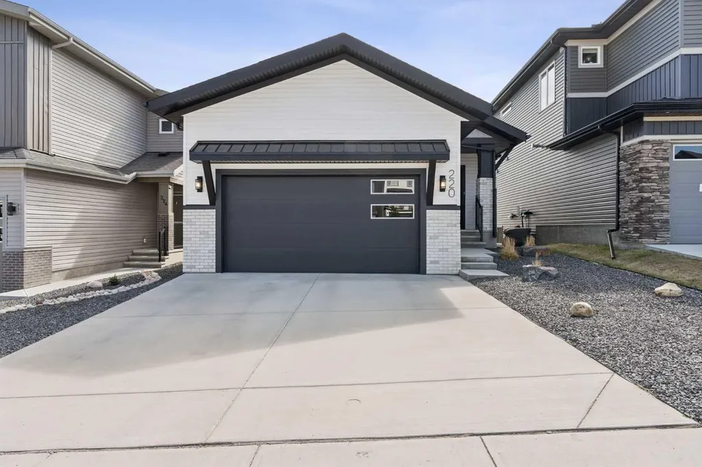 220 Precedence View Cochrane AB T4C 2W8