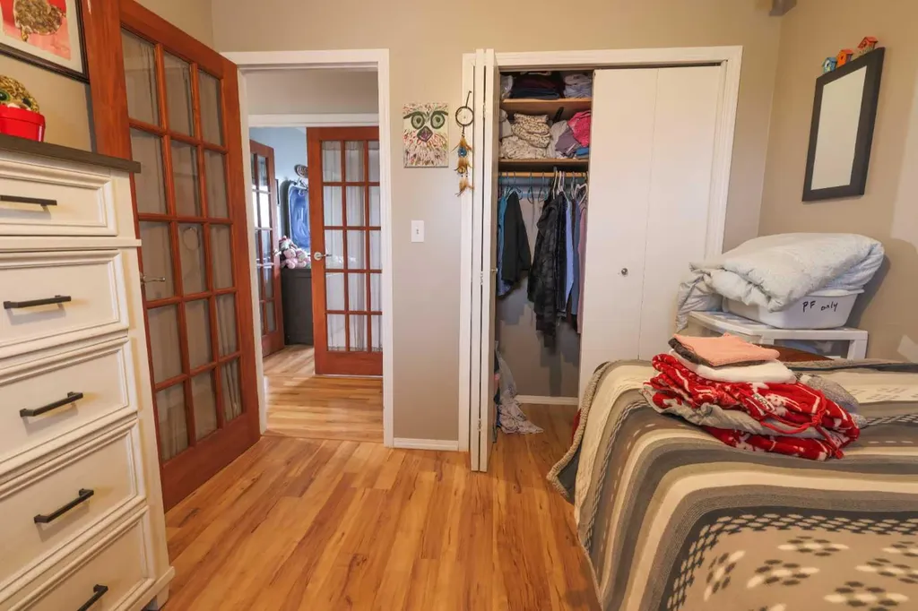 5719 60 Avenue Rocky Mountain House AB T4T1B7
