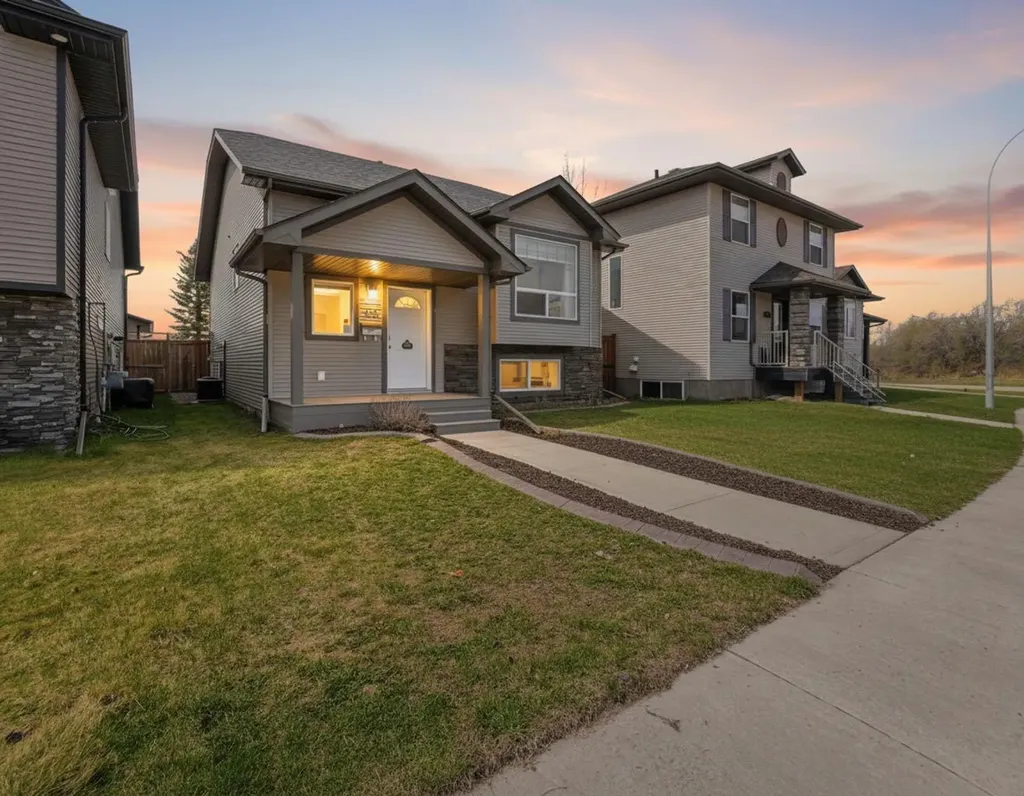 84 Vickers Close Red Deer AB T4R 0E6