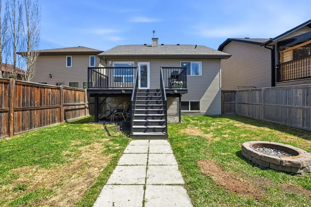 84 Vickers Close Red Deer AB T4R 0E6