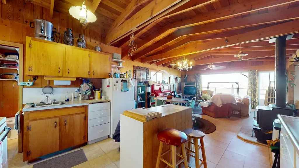 44 Lakeview Avenue White Sands AB T0C 2L0