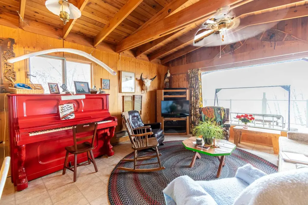 44 Lakeview Avenue White Sands AB T0C 2L0