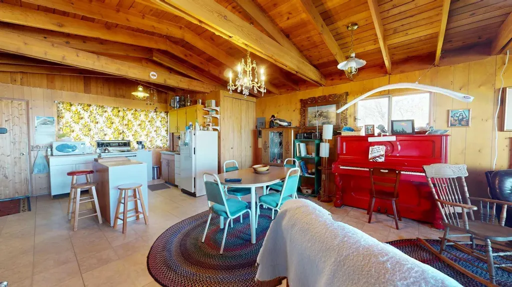 44 Lakeview Avenue White Sands AB T0C 2L0