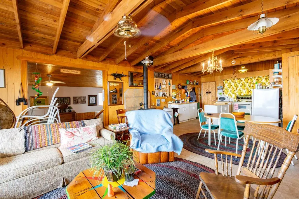44 Lakeview Avenue White Sands AB T0C 2L0