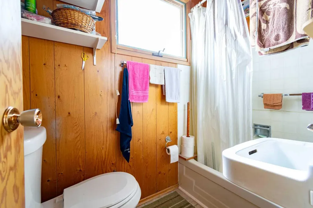 44 Lakeview Avenue White Sands AB T0C 2L0