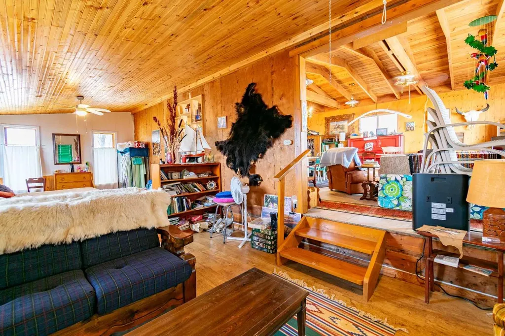 44 Lakeview Avenue White Sands AB T0C 2L0