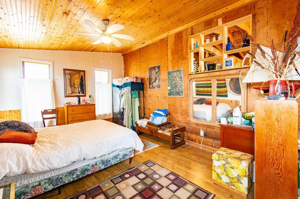 44 Lakeview Avenue White Sands AB T0C 2L0
